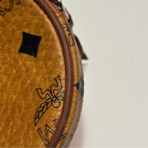 MCM Visetos 4" round coin purse, cognac leather, tassel - Picture 10 of 10